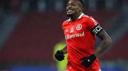 Pedro H. Tesch/AGIF - Edenílson fica fora dos planos do Santos