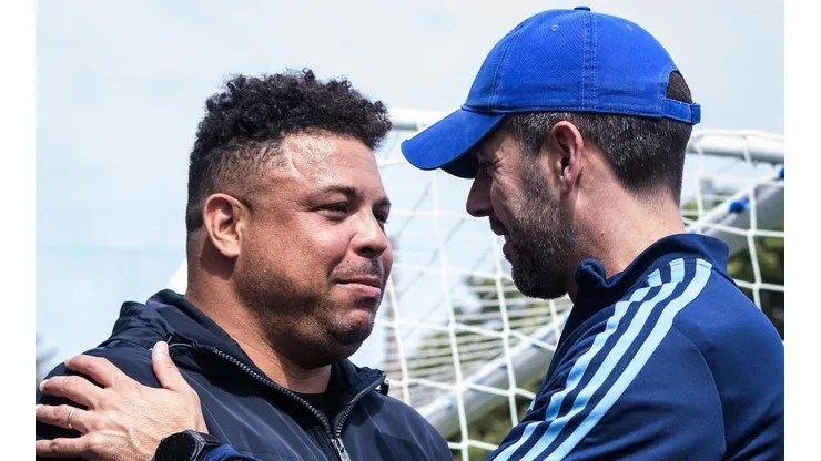 Foto: Gustavo Aleixo/Cruzeiro/Divulgação - Ronaldo e Pezzolano: técnico espera que CBF não procure técnico do Cruzeiro