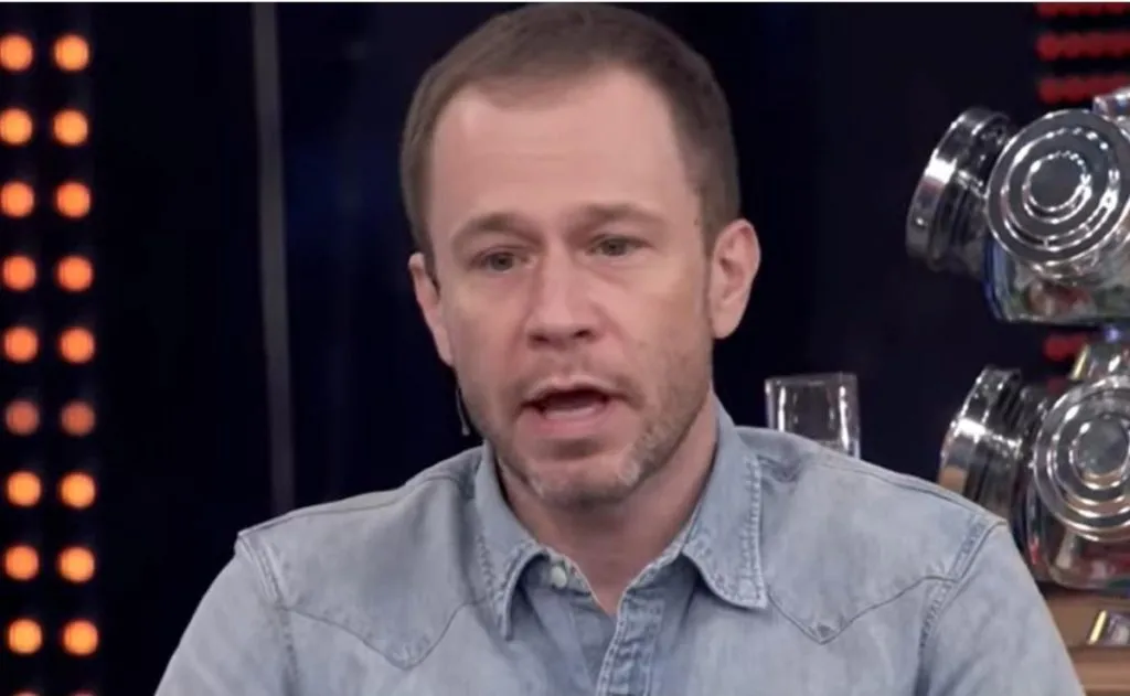 Tiago Leifert, narrador do SBT