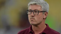 Odair é avisado que zagueiro está saindo do Santos rumo à Europa