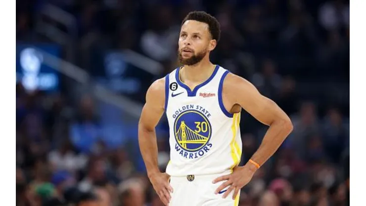 Curry segue em alto nível no Warriors
