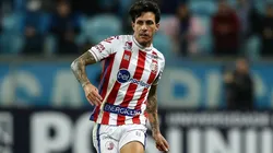 Foto: Pedro H. Tesch/AGIF - Jean Carlos está com 30 anos de idade.