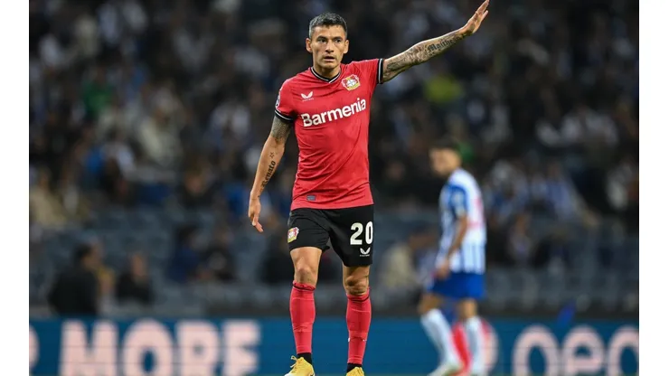 Foto: Octavio Passos/Getty Images - Aránguiz falou sobre possível retorno ao Internacional