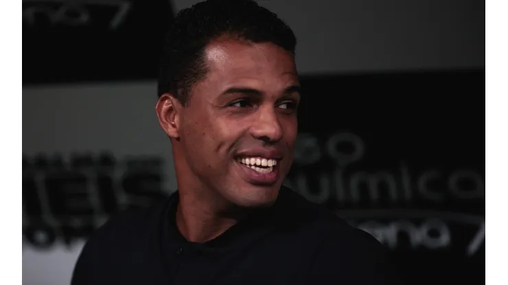 Foto: Ettore Chiereguini/AGIF - Fernando Lázaro vem definindo chegadas e saídas no Corinthians