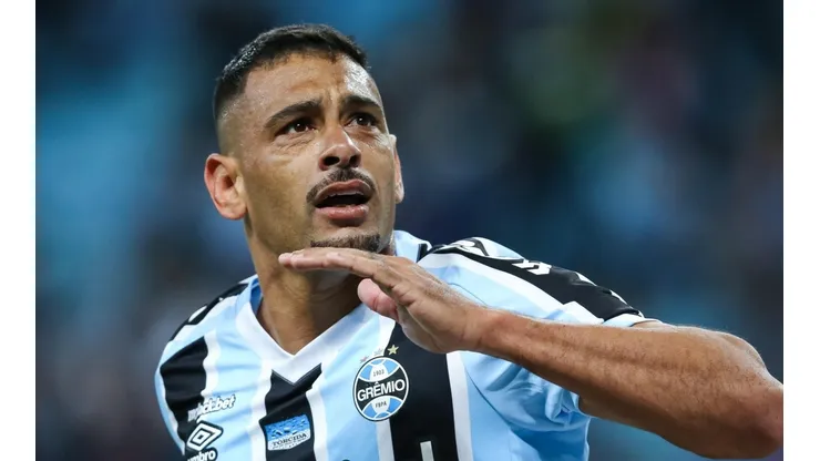 Diego Souza abre o jogo e entrega situação no Grêmio após cirurgia