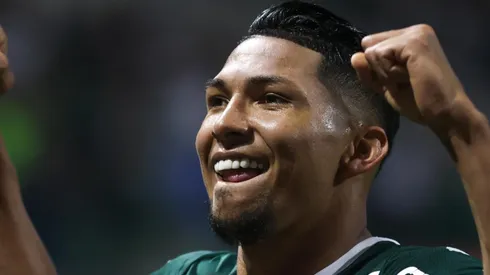 Rony com a camisa do Palmeiras - Foto: Marcello Zambrana/AGIF