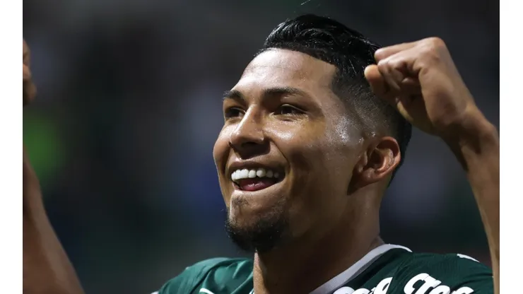 Rony com a camisa do Palmeiras - Foto: Marcello Zambrana/AGIF