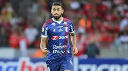 Foto: Pedro H. Tesch/AGIF - Felipe pode trocar o Fortaleza pelo Esmeraldino.