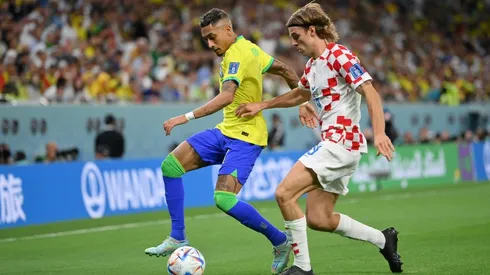 Photo by Justin Setterfield/Getty Images - Raphina não vai bem nos 45 minutos iniciais