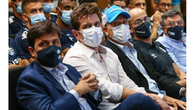 FOTO: LUCAS UEBEL/GREMIO FBPA/DIVULGAÇÃO - Guerra, Brum, Renato e Caleffi: Grêmio está em busca de reforços para 2023