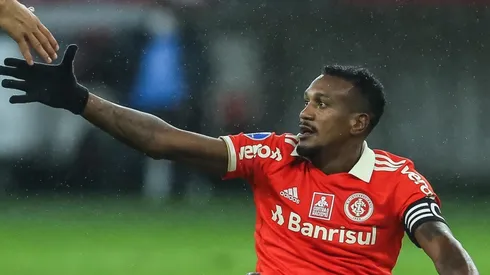 Foto: Pedro H. Tesch/AGIF - Edenílson