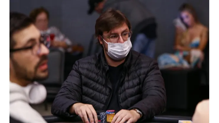 Pedro Madeira conseguiu boa forra no poker online (Foto: Rafael Terra/BSOP)