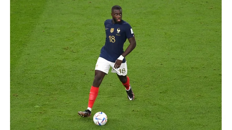 Photo by Stu Forster/Getty Images - Zagueiro é uma das novidades da França para a Copa do Mundo do Qatar