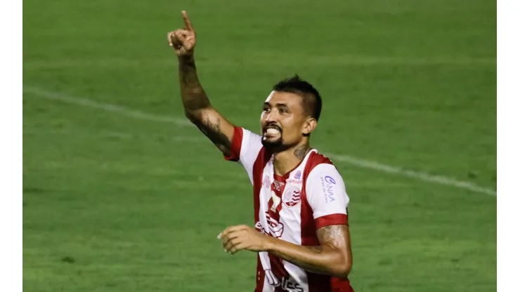 Foto: Rafael Vieira/AGIF - Kieza marcou 56 gols em 128 jogos pelo Timbu.