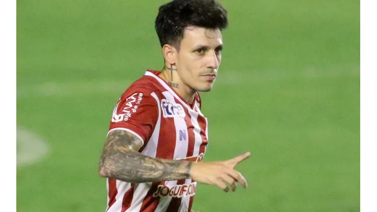 Foto: Marcel Lisboa/AGIF - Jean Carlos tem negociações avançadas com Sport