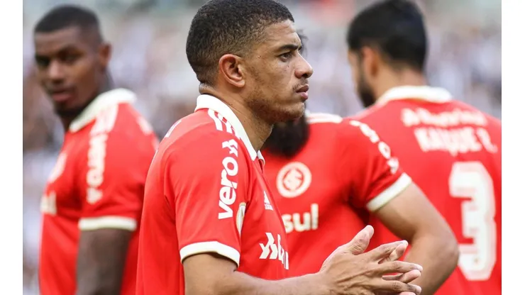 Foto: Fernando Moreno/AGIF - Taison: futuro do camisa 7 no Inter é uma incógnita