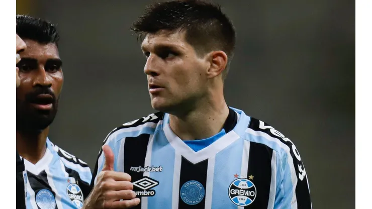 Foto: Maxi Franzoi/AGIF - Kannemann: zagueiro permanecerá no Grêmio