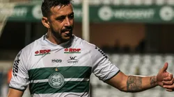 Foto: Robson Mafra/AGIF - Coritiba já anunciou a saída de Robinho