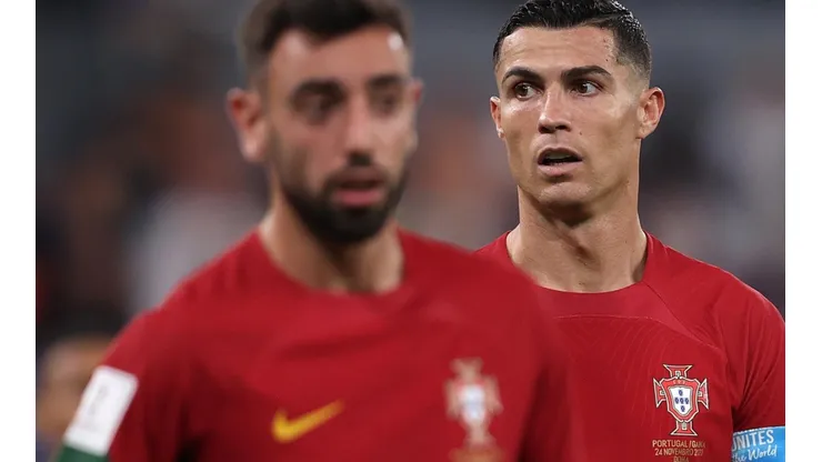 Getty Images/Julian Finney - Bruno Fernandes e Cristiano Ronaldo lidam com problemas