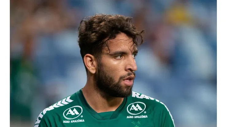 Ex-técnico de Pepê ousa e o compara com volante multicampeão pelo Grêmio