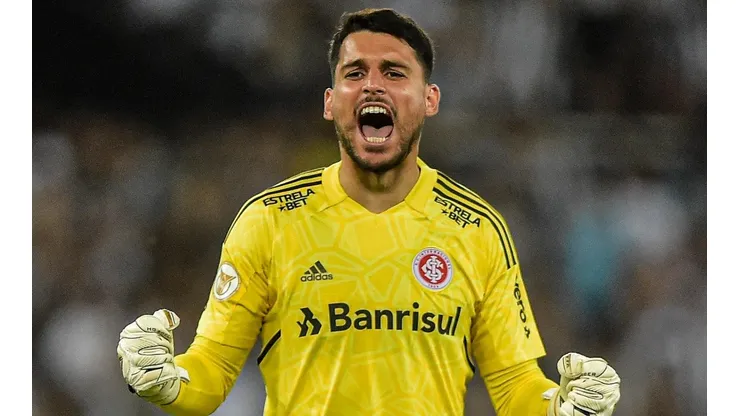 Foto: Thiago Ribeiro/AGIF - Keiller: goleiro deve iniciar 2023 como titular do Inter