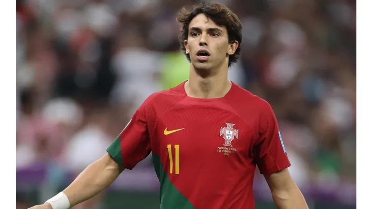 Michael Steele/Getty Images. João Félix admite se sentir mais confortável na seleção portuguesa