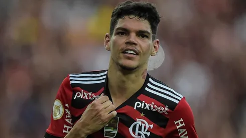 Olympique tenta melar acordo do CRF para comprar Ayrton Lucas