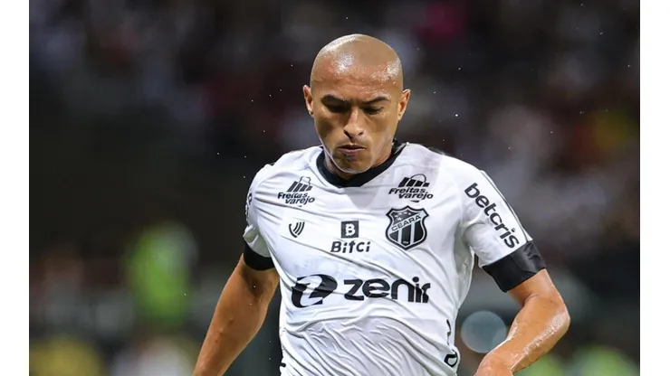 Gilson Junio/AGIF - Nino Paraíba atuou pelo Ceará em 2022 e é um dos reforços do America-MG