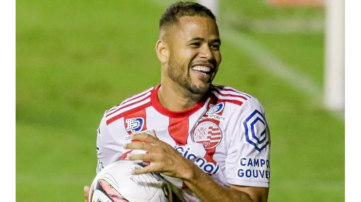 Foto: Rafael Vieira/AGIF - Geuvânio defendeu o Náutico na Série B deste ano