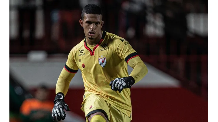 Heber Gomes/AGIF - Diego Loureiro atuou pelo Atlético-GO em 2022