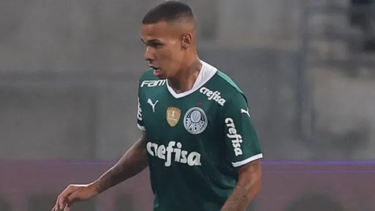 Garcia com a camisa do Palmeiras - Foto: Cesar Greco/Palmeiras