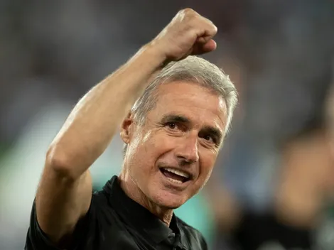 Luís Castro fica animado com promessa da diretoria