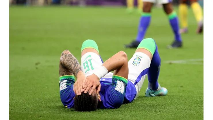 Foto: Julian Finney/Getty Images - Alex Telles se firmou no grupo já perto da Copa do Mundo.