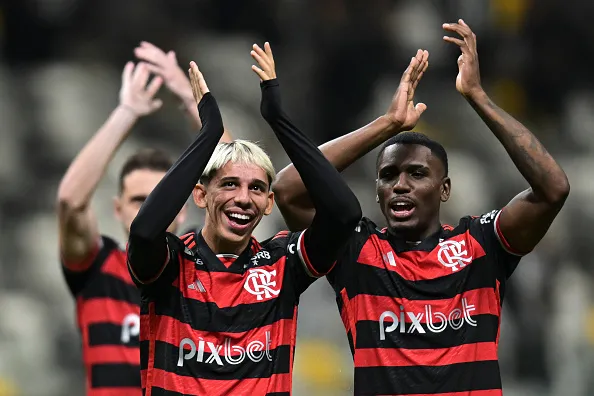 BELO HORIZONTE, BRAZIL – JULY 03: Werton and Evertton Araujo of Flamengo celebrate after winning the match between Atletico Mineiro and Flamengo as part of Brasileirao 2024 at Arena MRV on July 03, 2024 in Belo Horizonte, Brazil. (Photo by Pedro Vilela/Getty Images)