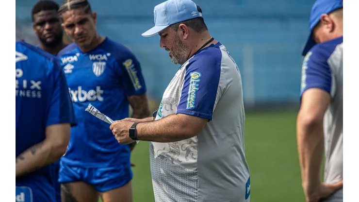 Foto: Leandro Boeira/Avaí - Eduardo Barroca confia na permanência do Avaí na Série A