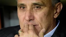 Juliana Flister/Getty Images. Tite tem observado nomes para o meio-campo da Seleção