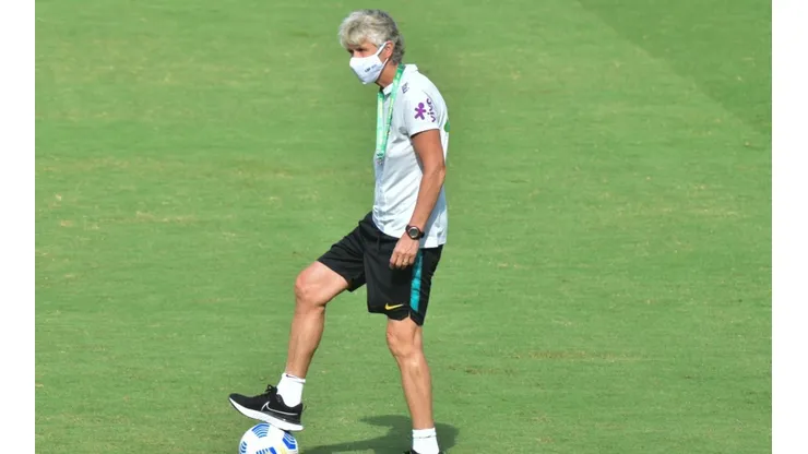 Josemar Gonçalves/AGIF - Pia, no comando da Seleção.
