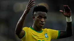 Thiago Ribeiro/AGIF - Vini Jr em ação pelo Brasil.