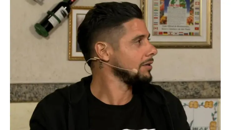 Foto: Reprodução / Youtube - Jovem Pan Esportes | Cicinho afirmou que houve má organização da CBF durante preparação da Seleção