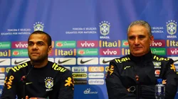 Foto: Clive Rose/Getty Images | Daniel Alves vive a expectativa de ser convocado pra a Copa