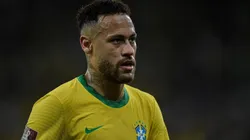Foto: Thiago Ribeiro/AGIF | Neymar sofreu um novo trauma no mesmo pé em que fez cirurgia
