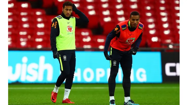 Getty Images/ Clive Rose - Tite tem dor de cabeça com jogador novamente lesionado