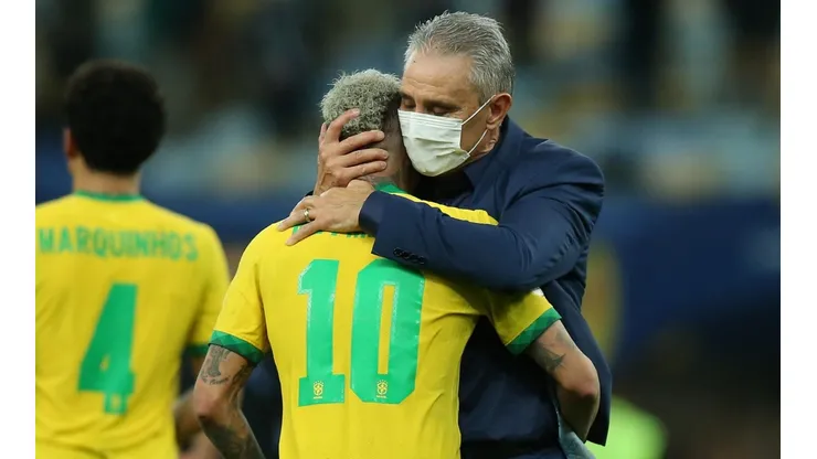 Foto: Alexandre Schneider/Getty Images | Tite demonstrou preocupação com a pressão sofrida por Neymar