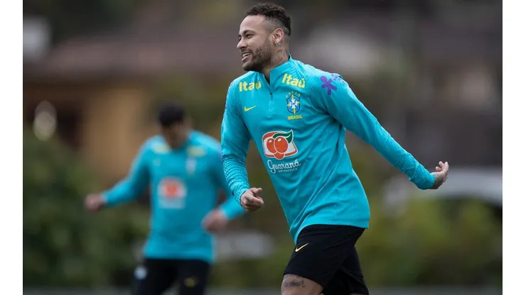 Neymar jogará como 'falso nove' diante do Chile