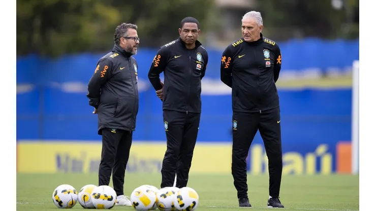 Comissão técnica de Tite avalia os nomes para finalizar a preparação visando a Copa do Mundo deste ano; jogadores que atuam no Brasil têm chance de figurar na lista decisiva