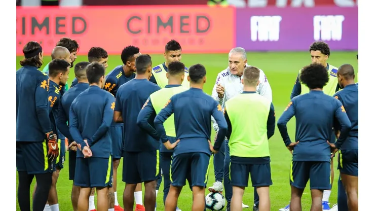 (Foto: Pedro H. Tesch/AGIF) - Treino da Selecao Brasileira