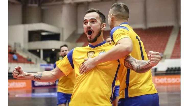 Foto: Divulgação/Conmebol - Jogadores da Seleção Brasileira de Futsal comemora mais uma vitória na Copa América