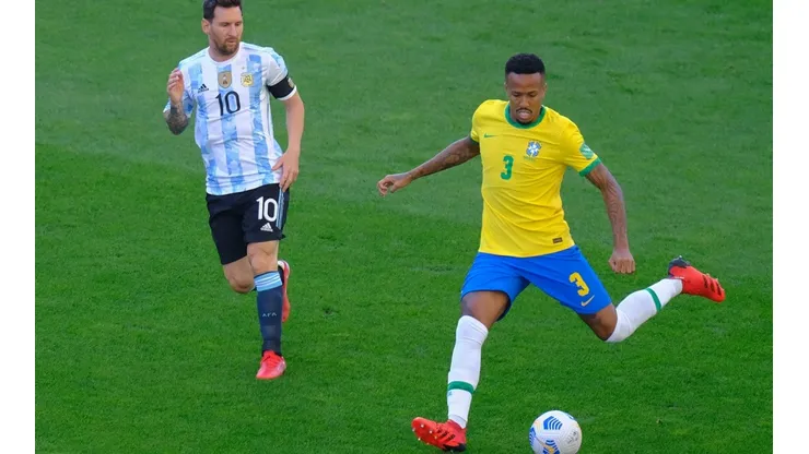 Brasil e Argentina voltam a se enfrentar após jogo suspenso de setembro, também pelas Eliminatórias; Albiceleste não vence arquirrival nesta competição há mais de 16 anos