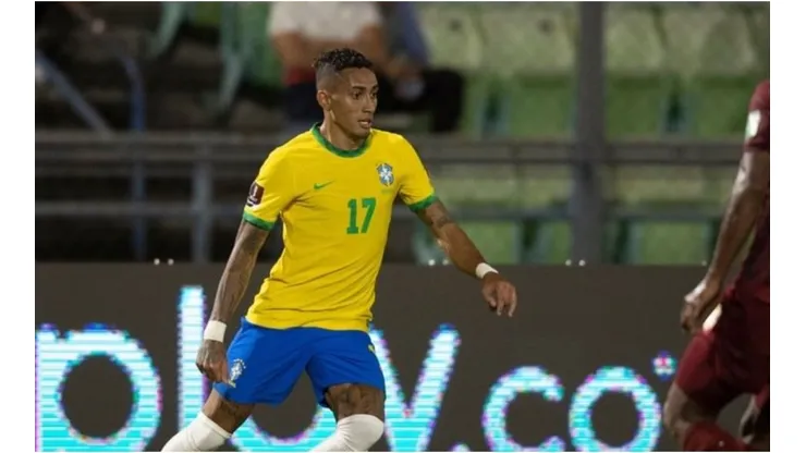 Raphinha deve ser titular nesta quinta-feira (14)