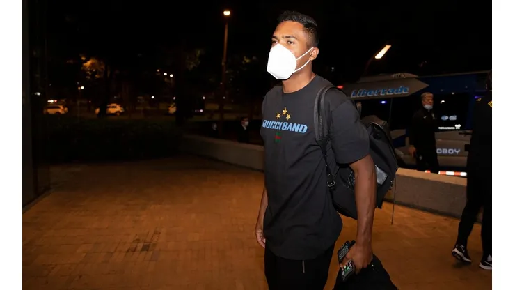 Alex Sandro falou em dar o máximo contra o lanterna das Eliminatórias e pregou respeito (Foto: Lucas Figueiredo / CBF)